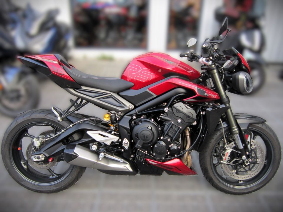 TRIUMPH STREET TRIPLE 765 RS 4