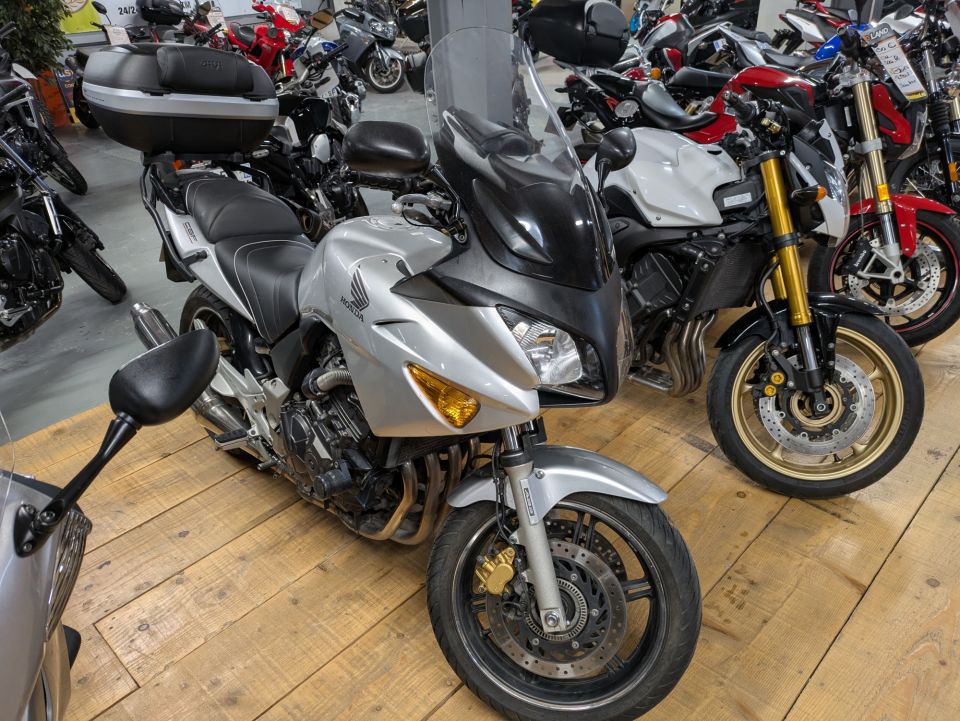 HONDA CBF 600 S 4