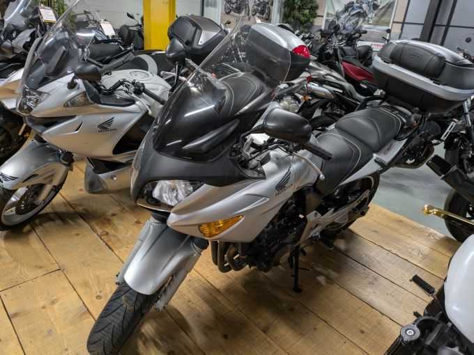 HONDA CBF 600 S 4