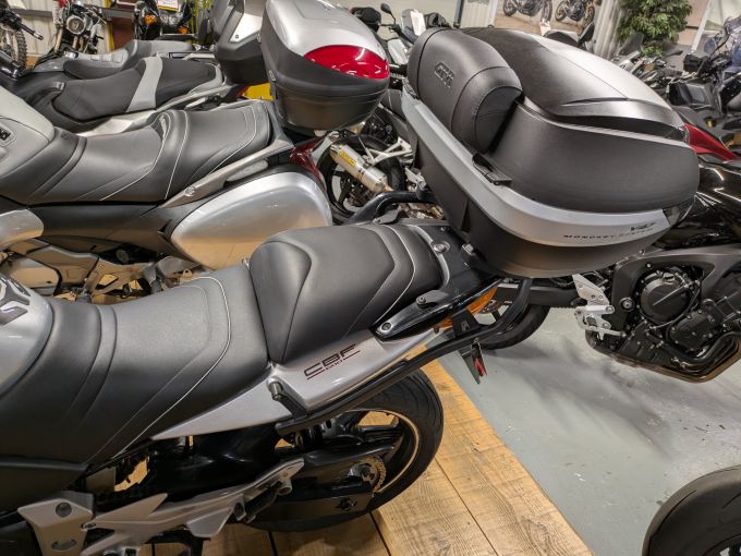 HONDA CBF 600 S 4