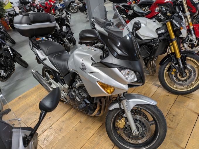 HONDA CBF 600 S 4
