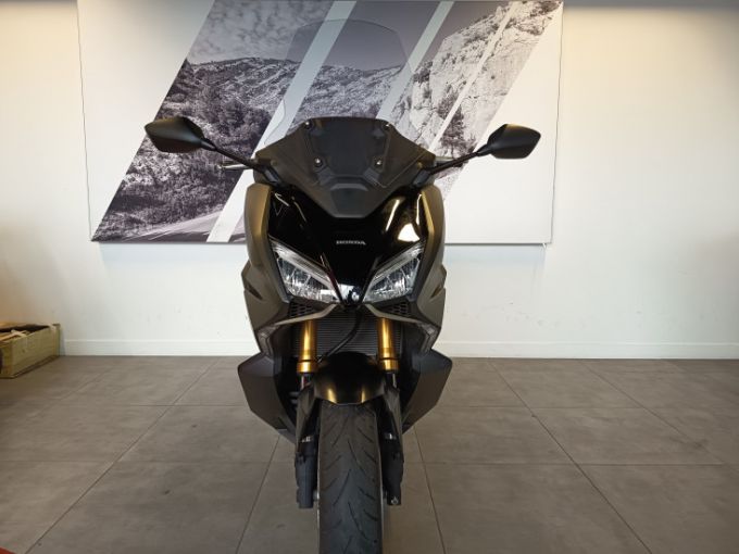 HONDA FORZA 750 4