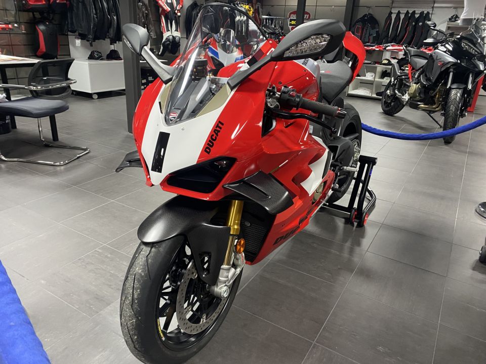 DUCATI PANIGALE 1103 V4 4