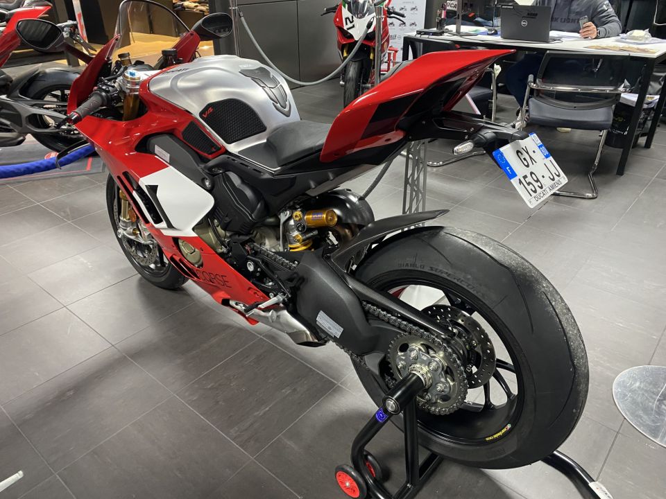 DUCATI PANIGALE 1103 V4 4
