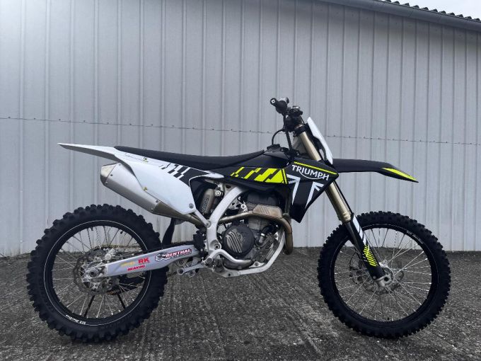 TRIUMPH TF 250-X 4