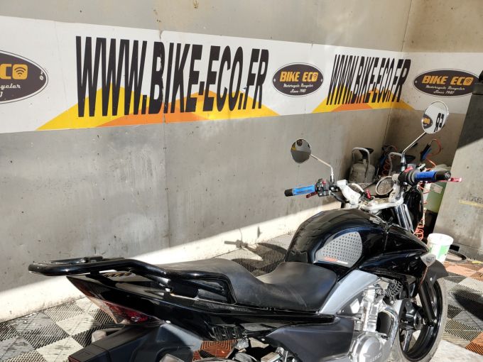 SUZUKI GW 250 INAZUMA 4