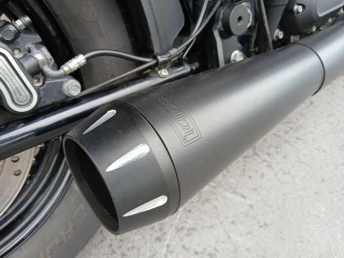HARLEY-DAVIDSON SOFTAIL STREET BOB 1745 4