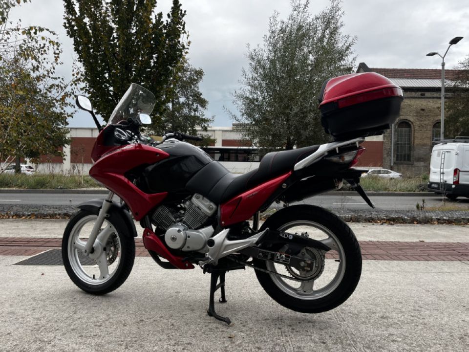 HONDA VARADERO DE LUXE 125 4