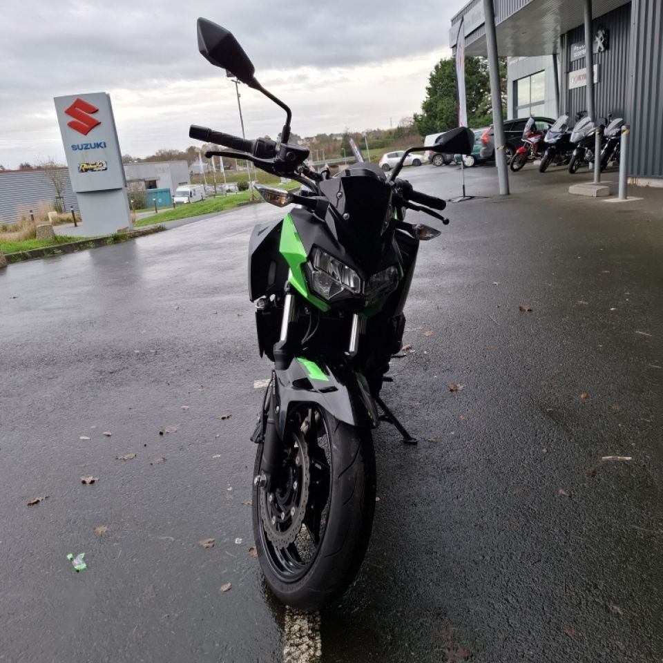 KAWASAKI z 400 4