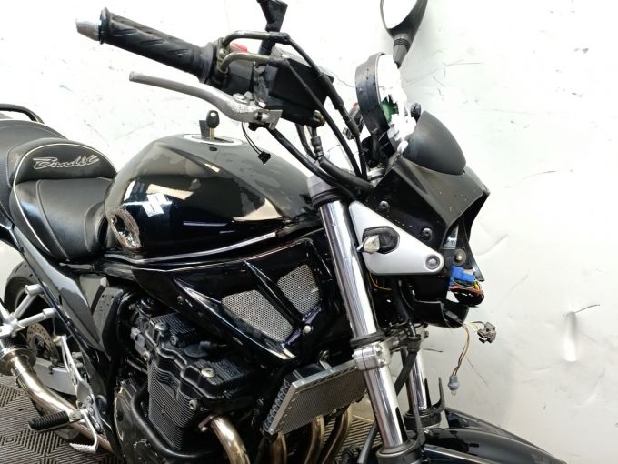 SUZUKI GSF 650 N BANDIT 4