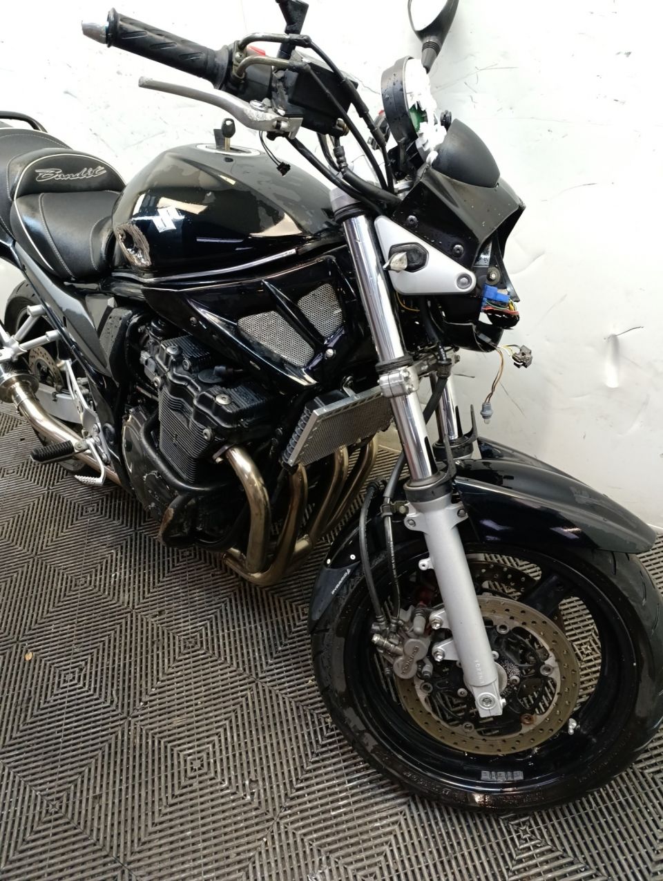 SUZUKI GSF 650 N BANDIT 4