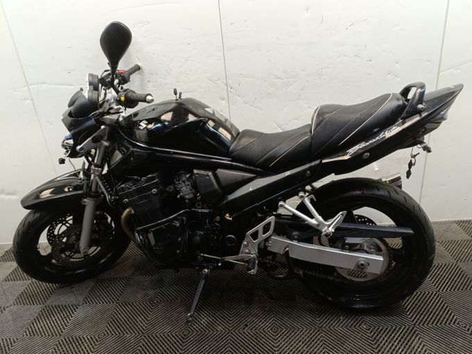 SUZUKI GSF 650 N BANDIT 4