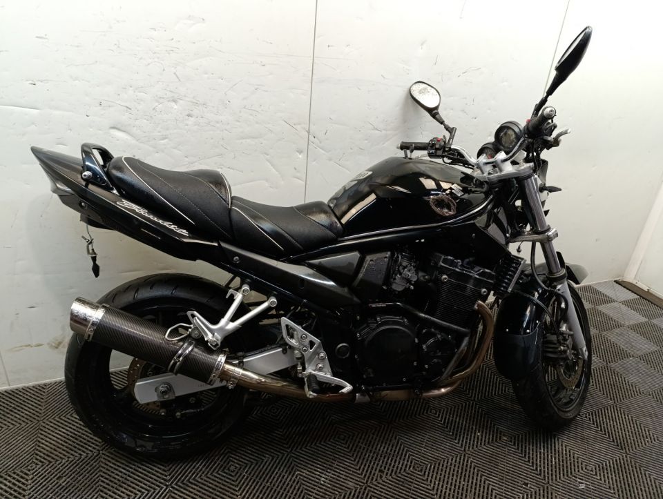 SUZUKI GSF 650 N BANDIT 4