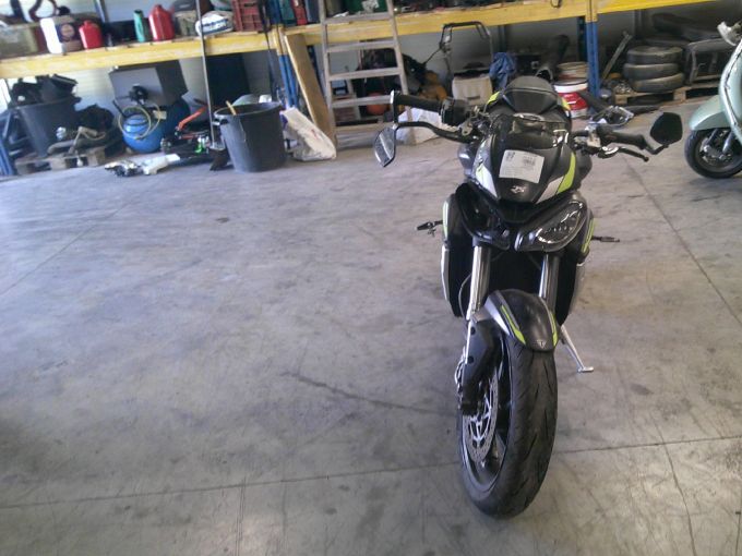 TRIUMPH STREET TRIPLE 765 4