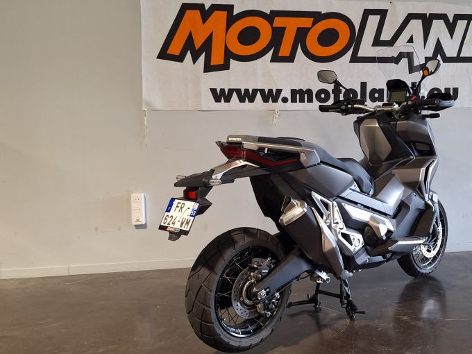 HONDA X-ADV 4