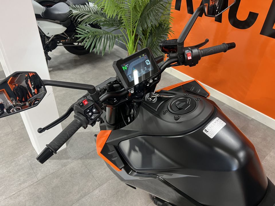 KTM 990 DUKE 4