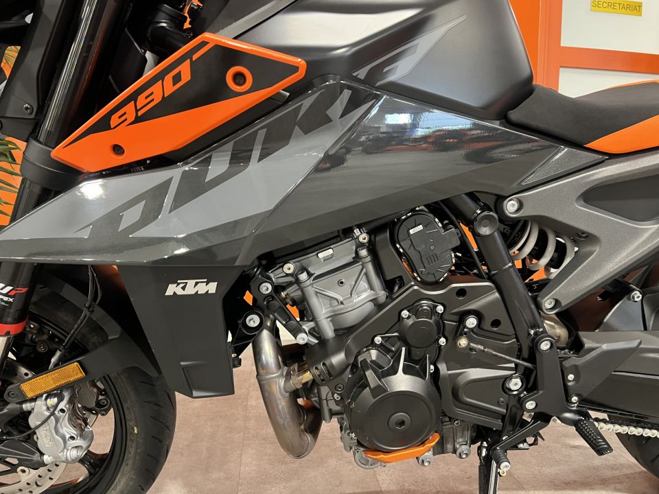 KTM 990 DUKE 4