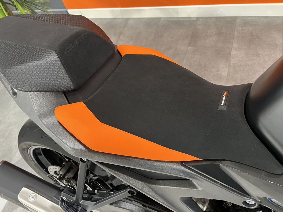 KTM 990 DUKE 4