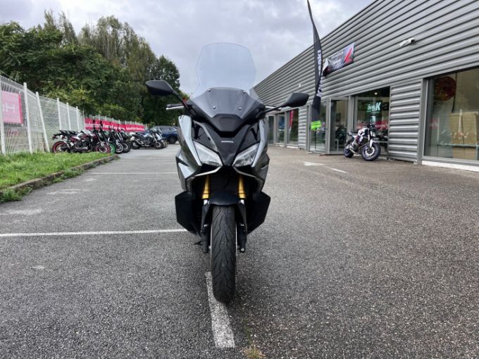 HONDA FORZA 750 4