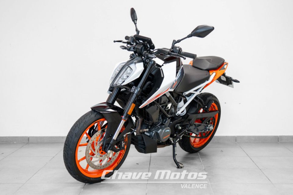 KTM DUKE 125 4