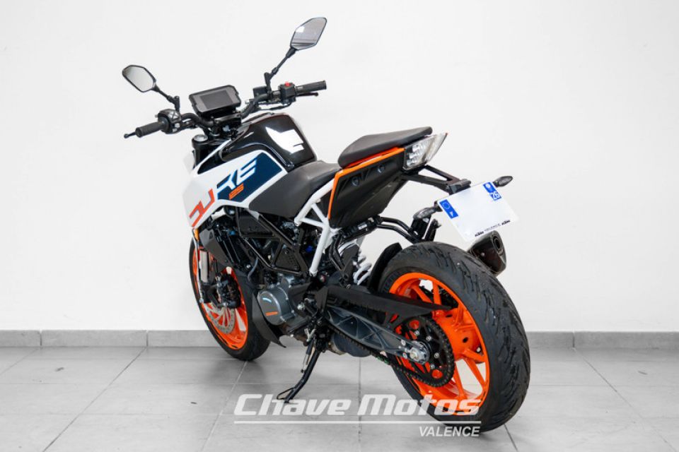 KTM DUKE 125 4