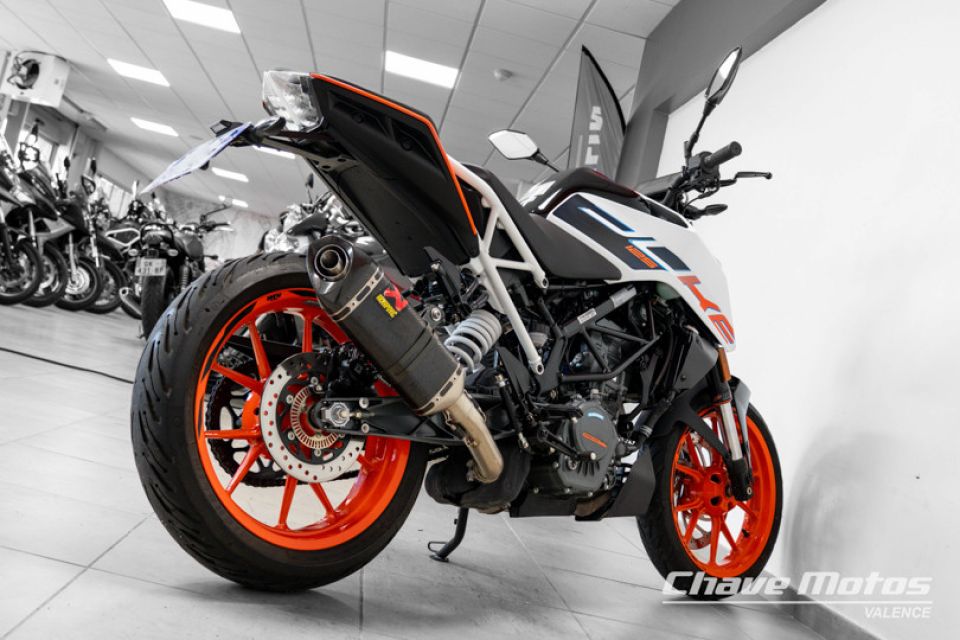 KTM DUKE 125 4