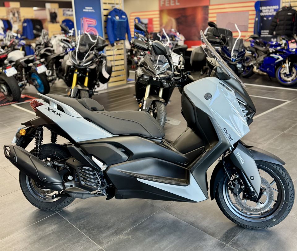 YAMAHA XMAX 125 TECH MAX 4