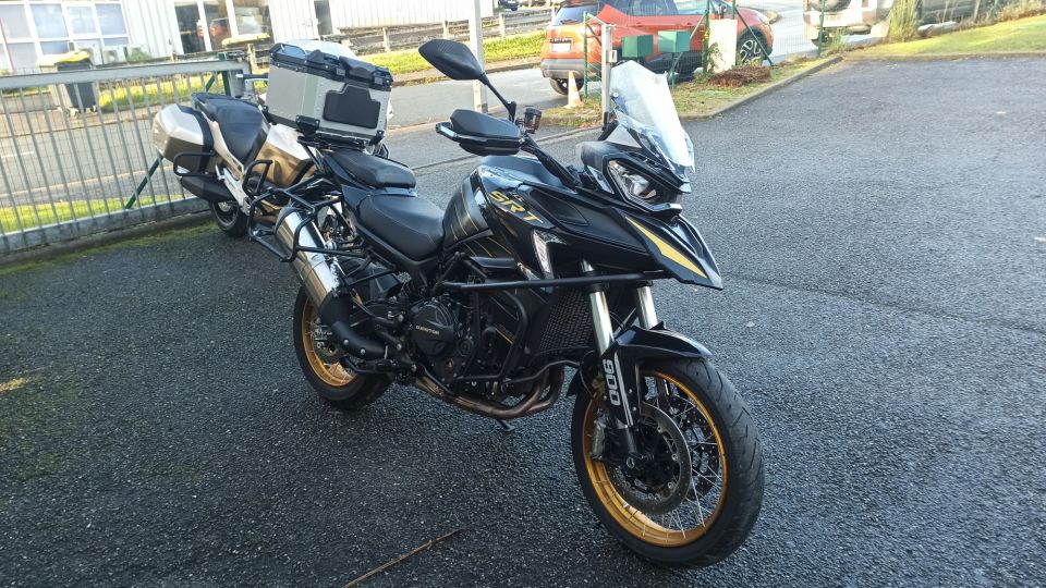 QJ MOTOR SRT 900 SX Touring 4