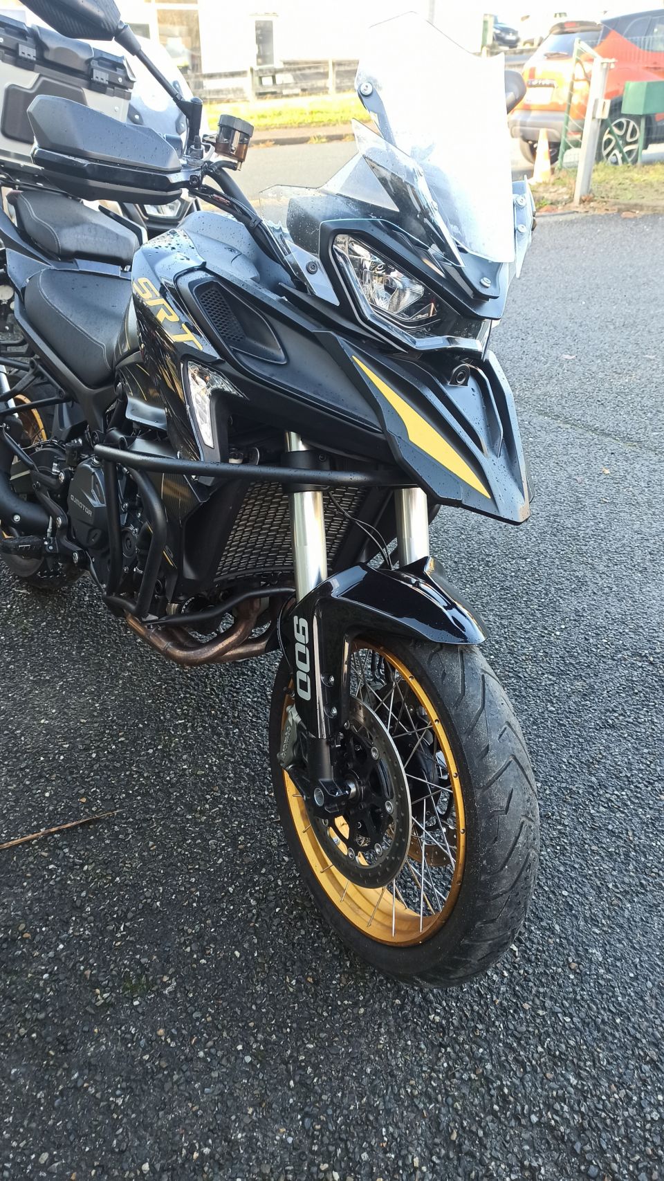 QJ MOTOR SRT 900 SX Touring 4