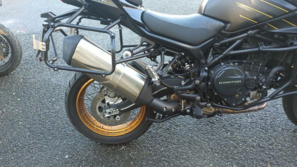 QJ MOTOR SRT 900 SX Touring 4