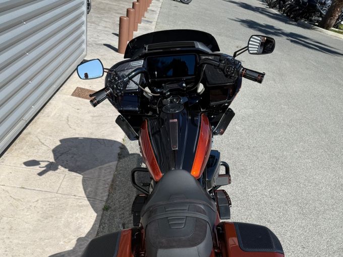 HARLEY-DAVIDSON TOURING ROAD GLIDE 1923 CVO 4
