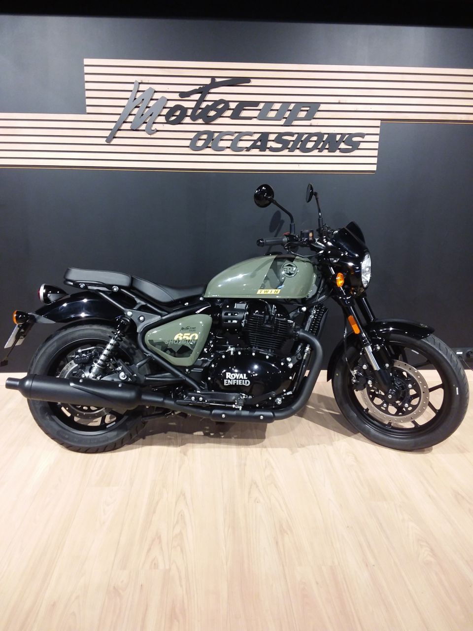 ROYAL ENFIELD SHOTGUN 650 4