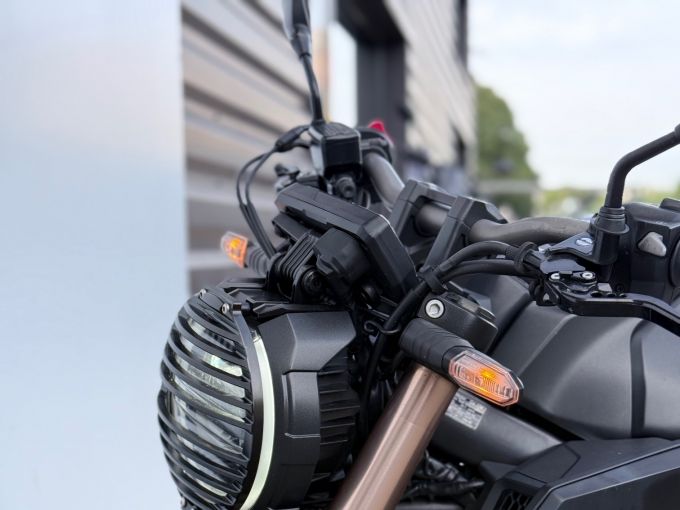 HONDA CB 650 R 4