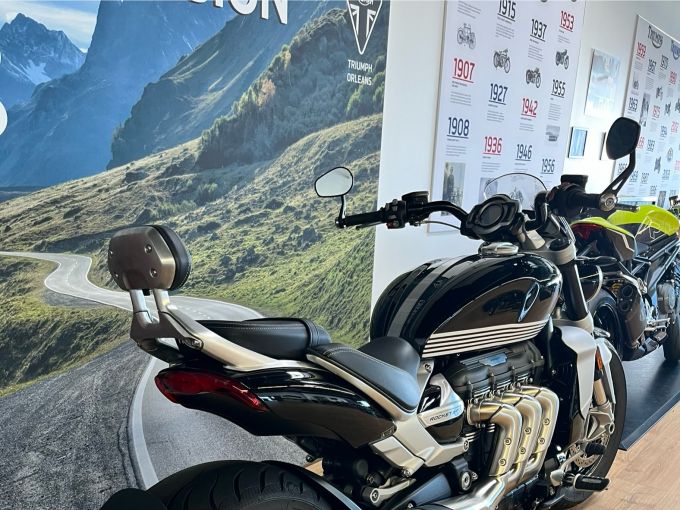 TRIUMPH ROCKET 3 GT 4