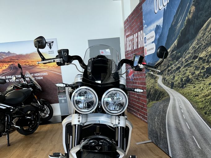 TRIUMPH ROCKET 3 GT 4