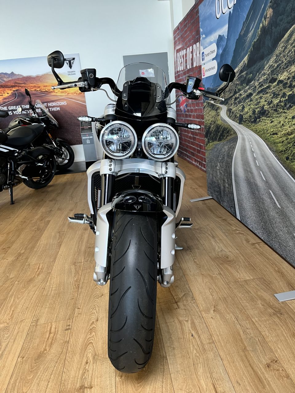 TRIUMPH ROCKET 3 GT 4