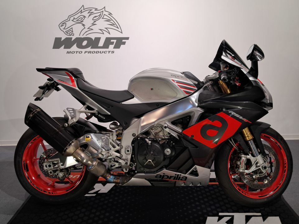 APRILIA RSV4 1000 RR 4