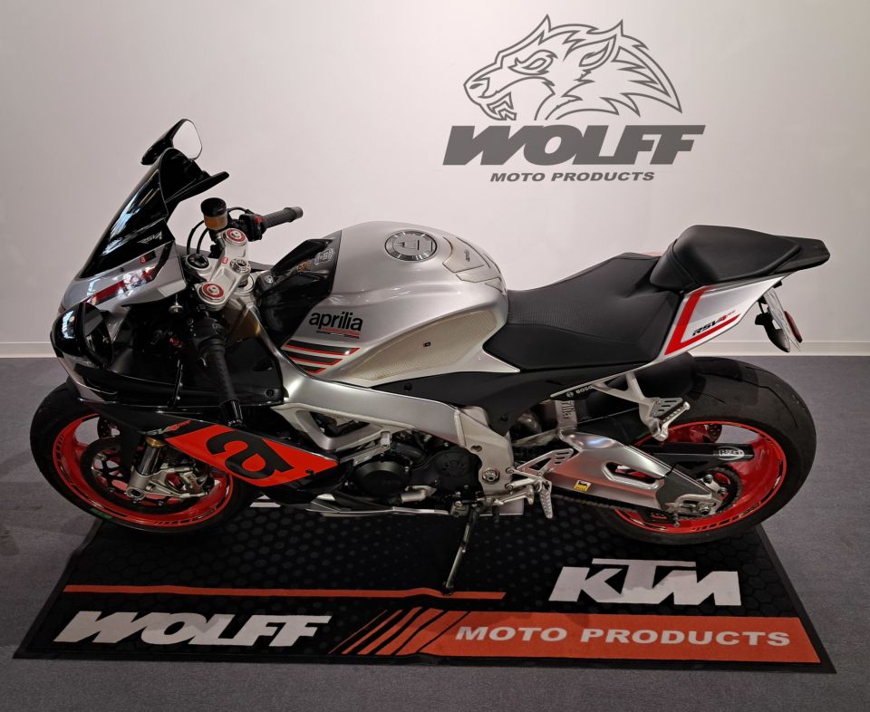 APRILIA RSV4 1000 RR 4