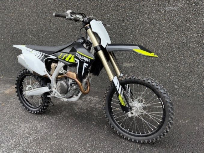 TRIUMPH TF 250-X 4
