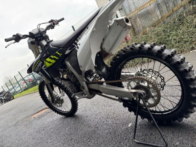 TRIUMPH TF 250-X 4