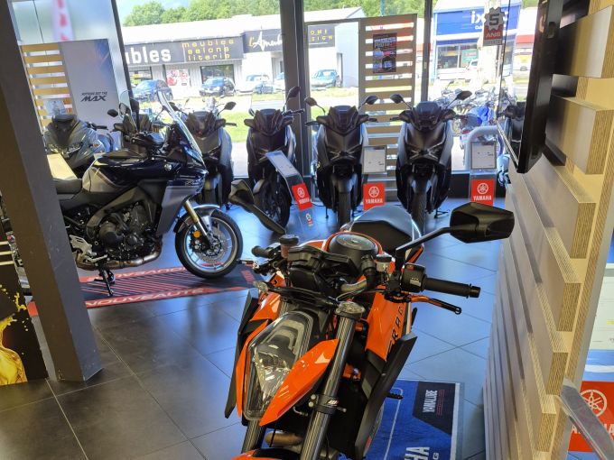 KTM 1290 SUPER DUKE R 4