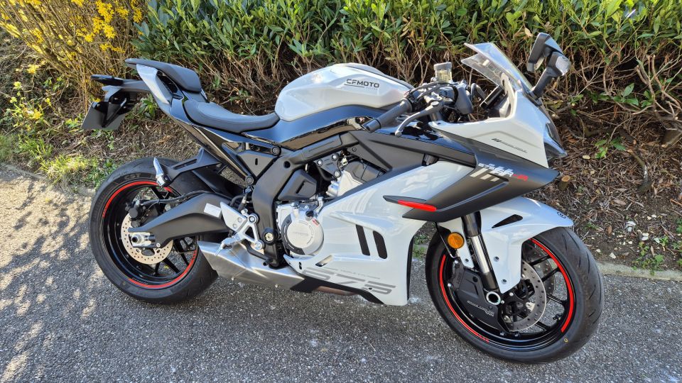 CF MOTO 675 SR R 4