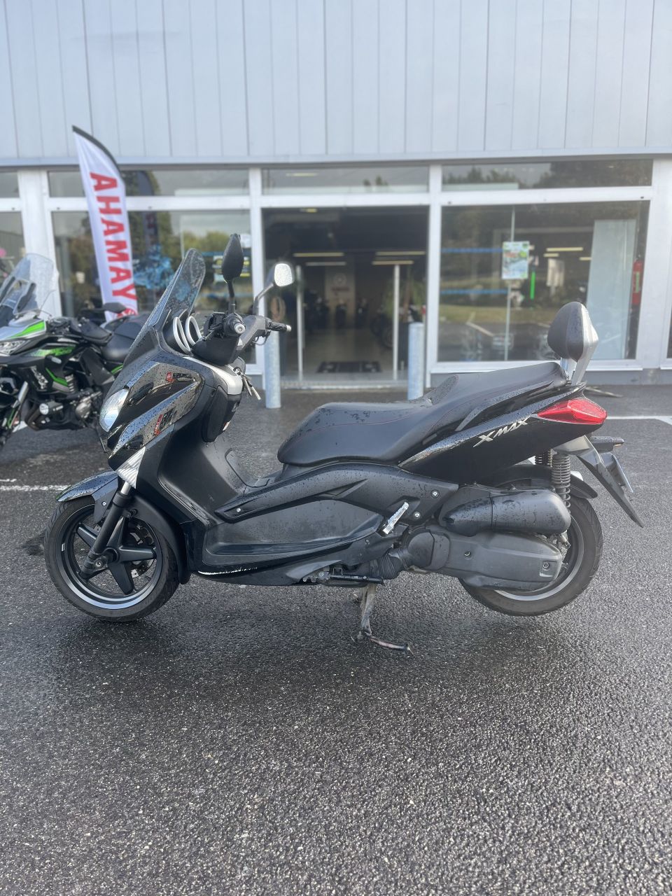 YAMAHA XMAX 125 4