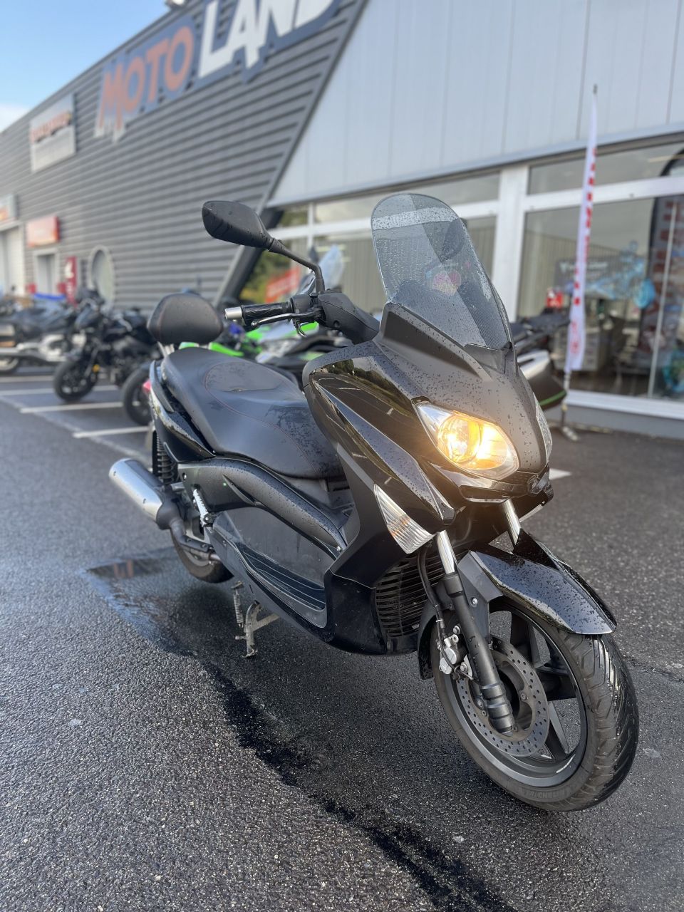 YAMAHA XMAX 125 4