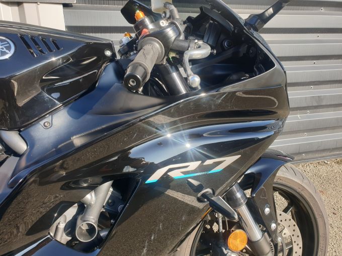 YAMAHA R7 4