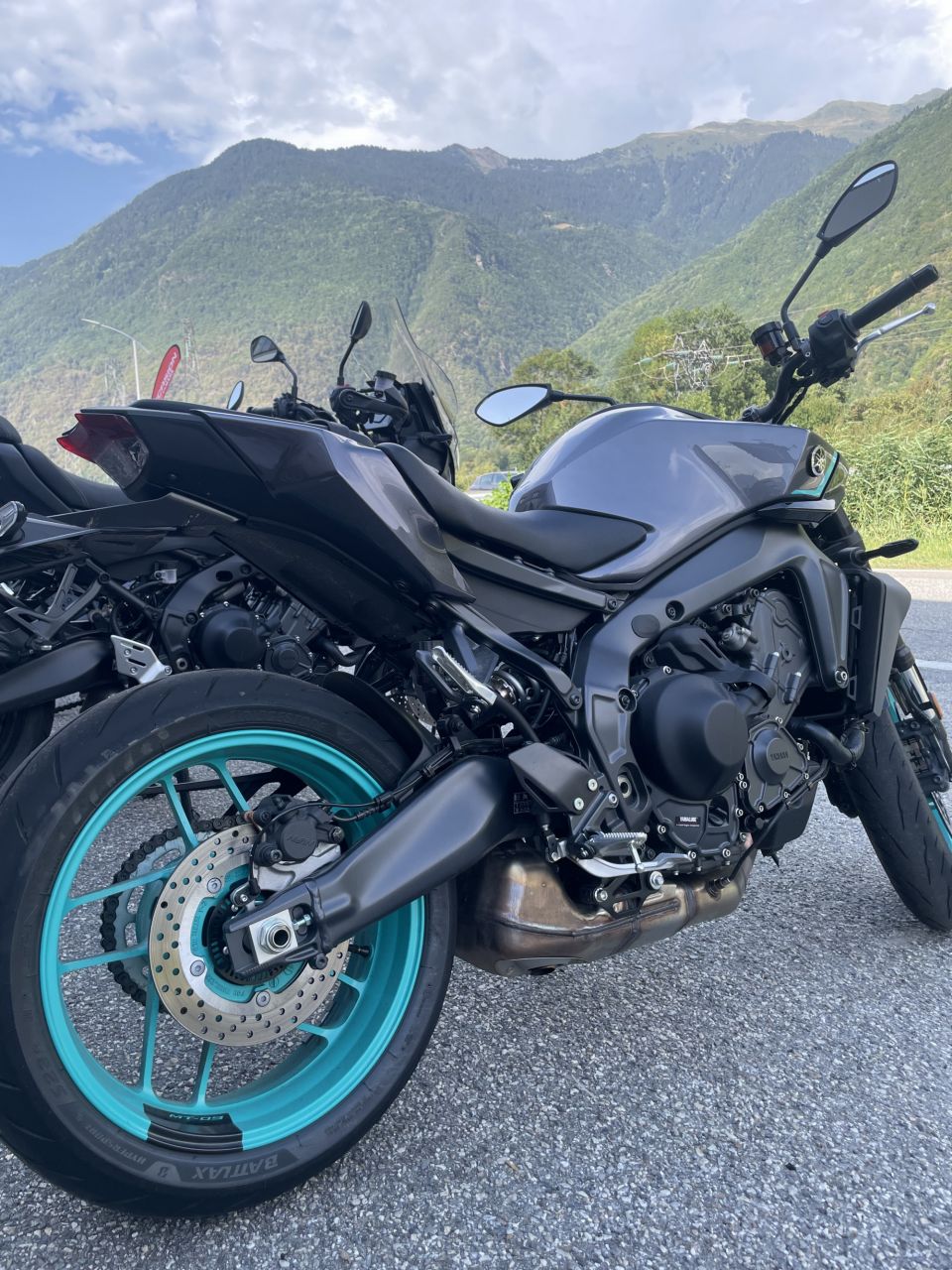 YAMAHA MT-09  Y-AMT 4