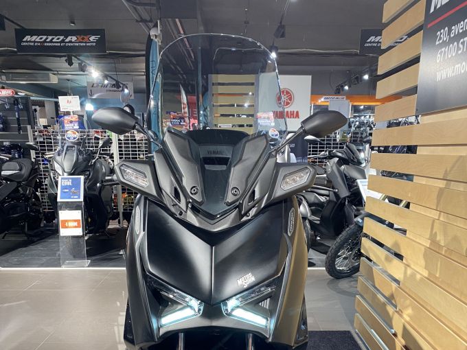 YAMAHA XMAX 125 TECH MAX 4