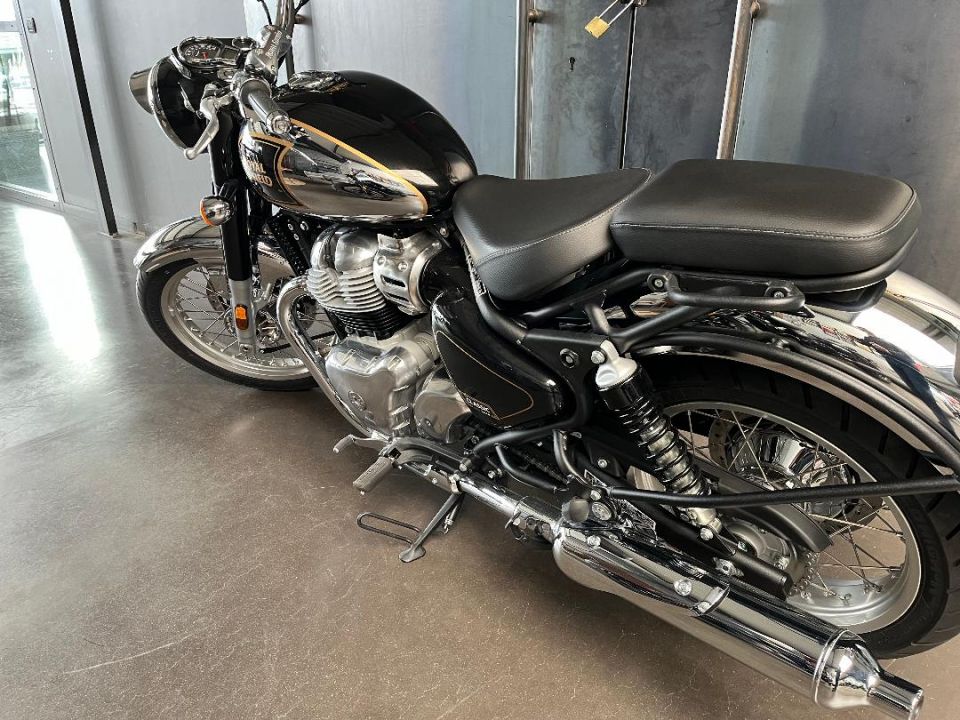 ROYAL ENFIELD Classic 650 4