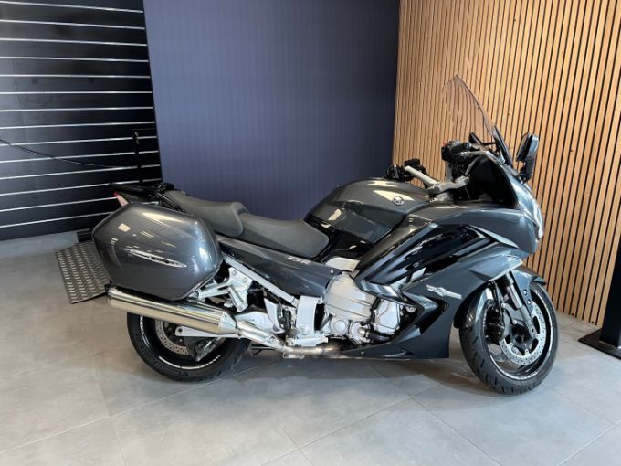 YAMAHA FJR 1300 ABS 4