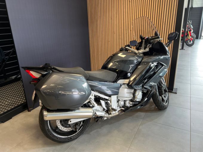 YAMAHA FJR 1300 ABS 4